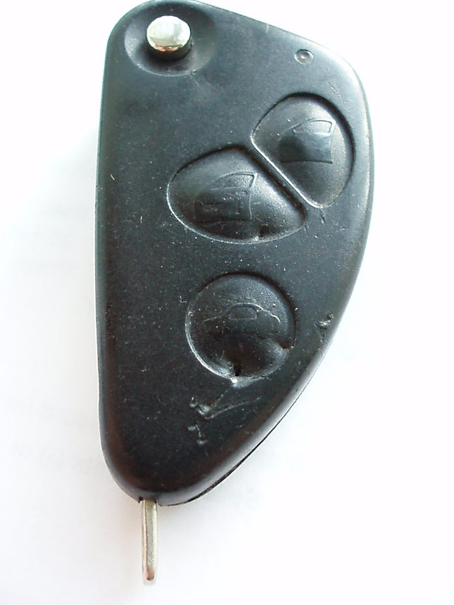 Repair refurbishment service for Alfa Romeo remote flip key